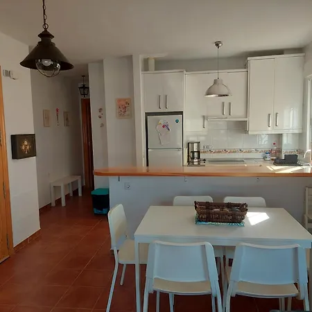 Salinas Apartment *